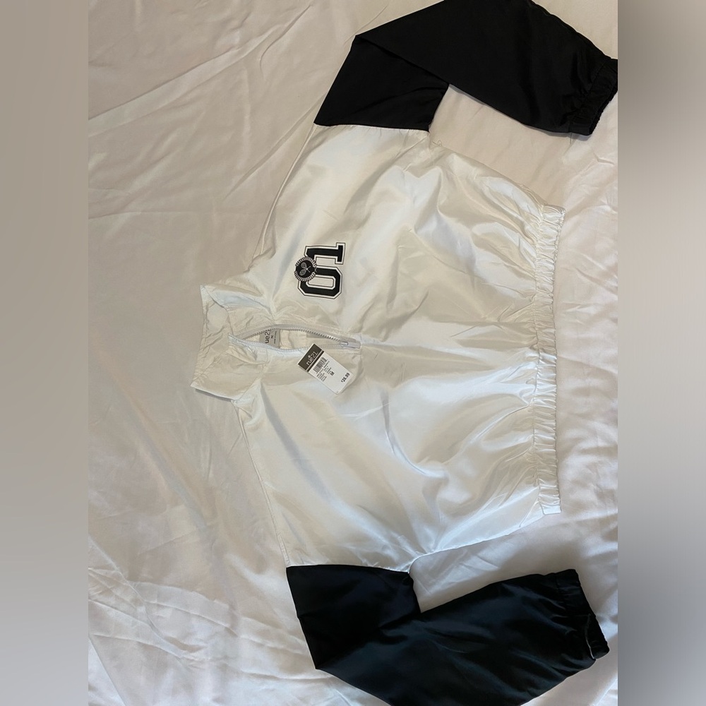 Rue 21 Half Zip Crop Top Long Sleeve Windbreaker Size: Medium
